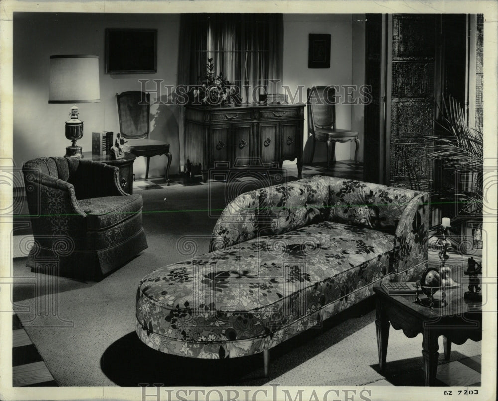 1963 Press Photo Furniture Chaise Lounge - RRW61385 - Historic Images