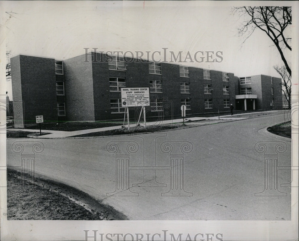 1969 Press Photo Great Lake Base New Staff Barrack - RRW61419 - Historic Images