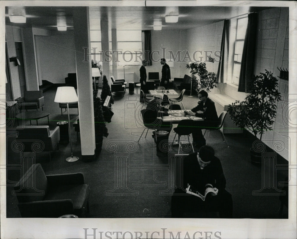 1969 Press Photo Great Lakes Naval Barracks Interior - RRW61423 - Historic Images