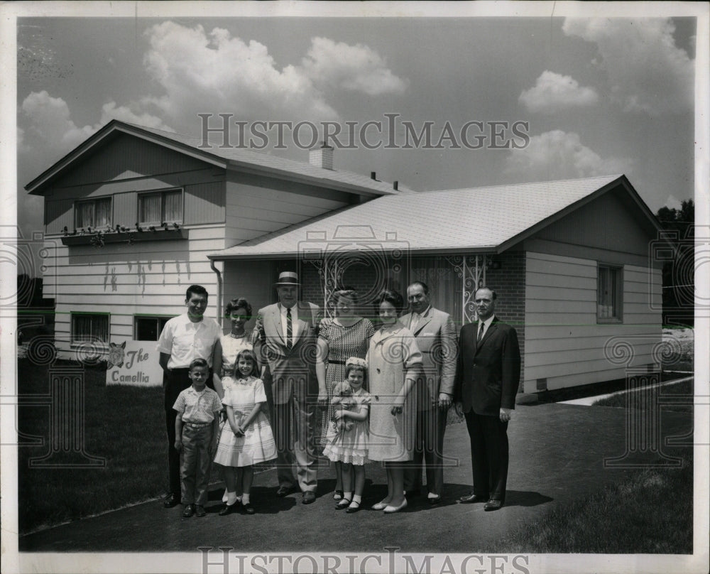 1961 Press Photo National Tea Co Family Contest Winners - RRW61465 - Historic Images