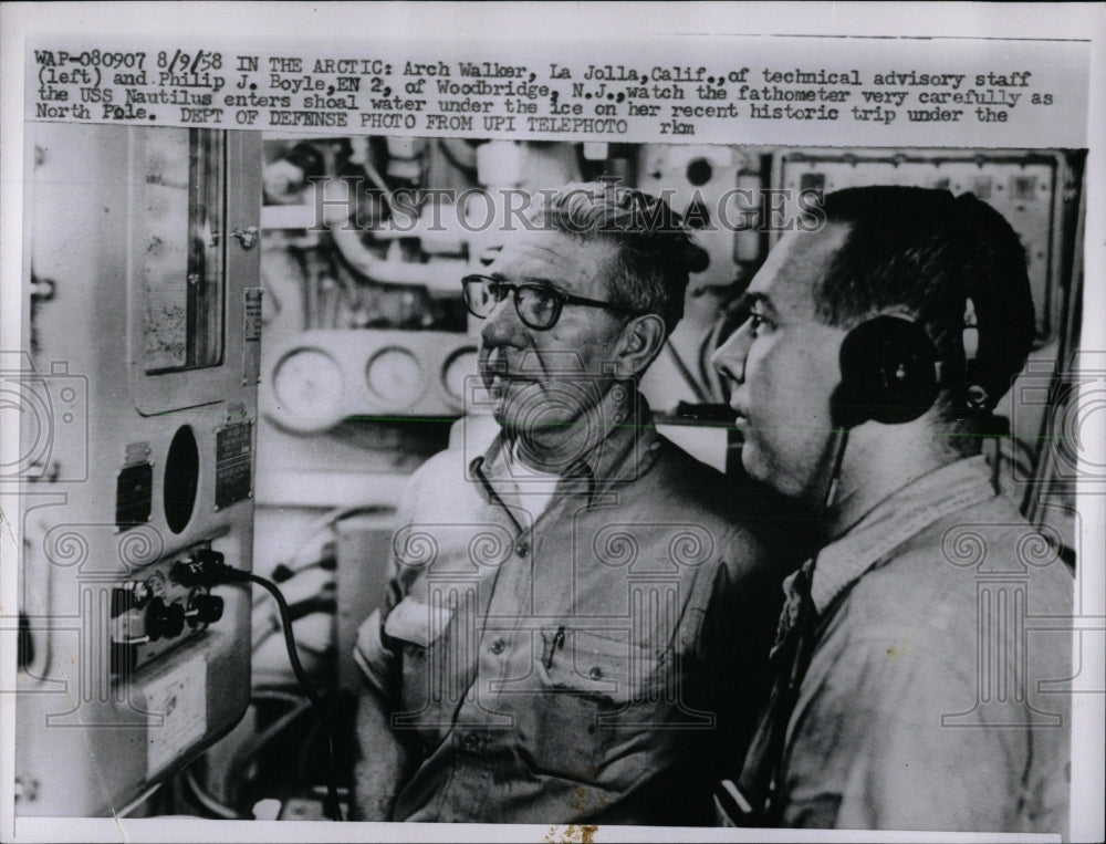 1958 Press Photo Nautilus Sub Tech Crew Fathometer - RRW61501 - Historic Images