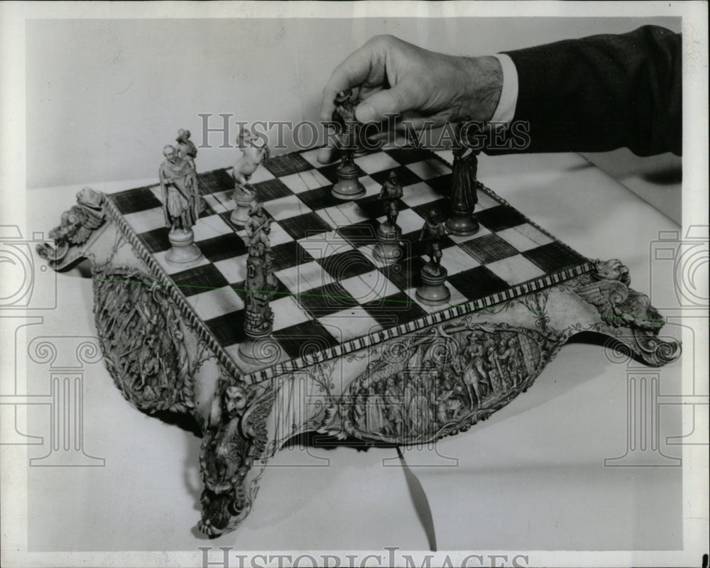 1969 Press Photo Chess Board Flemish Master Mich - RRW61535 - Historic Images