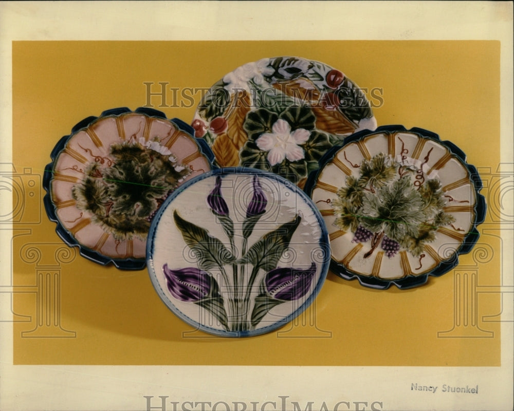 1990 Press Photo French Ceramic Plates Display - RRW61557 - Historic Images