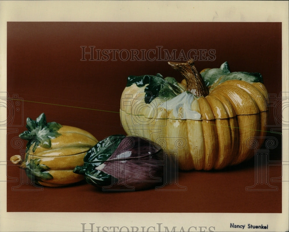 1992 Press Photo Ceramic Art Import Eight Vegetable - RRW61559 - Historic Images