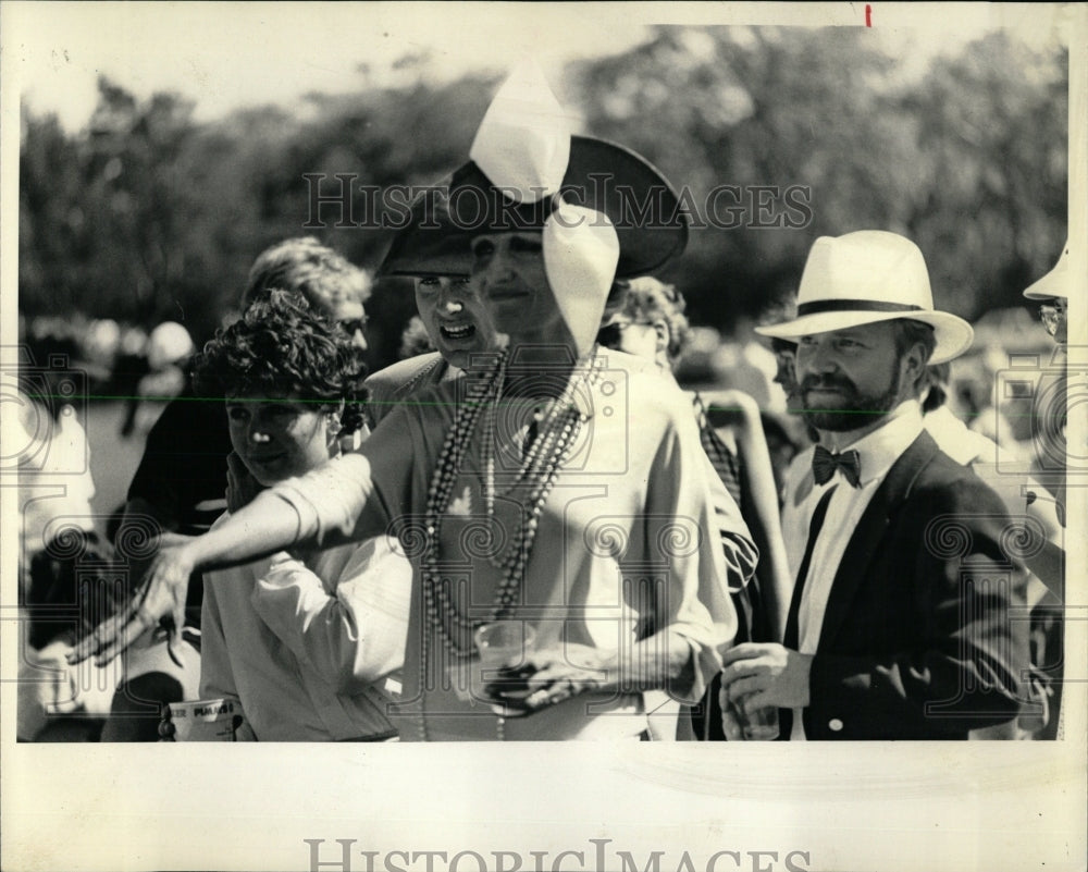 1984 Press Photo Oak Brook Polo Club Fashion Lunch - RRW61651 - Historic Images