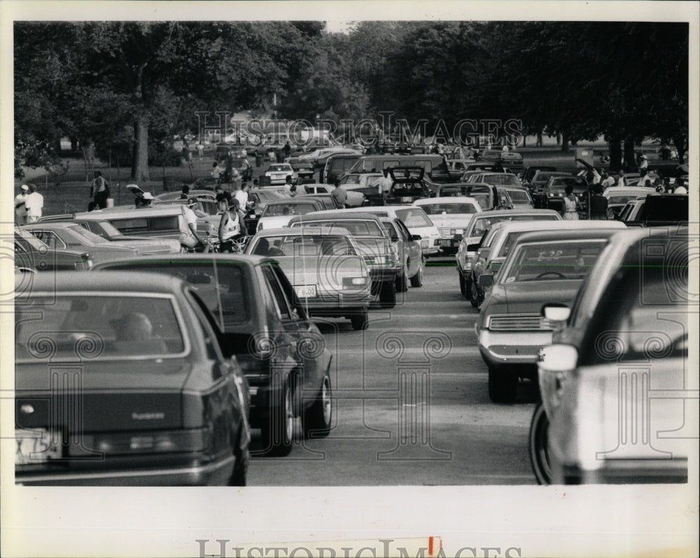 1990 Press Photo Traffic Jam 31st St Beach Approach - RRW61661 - Historic Images