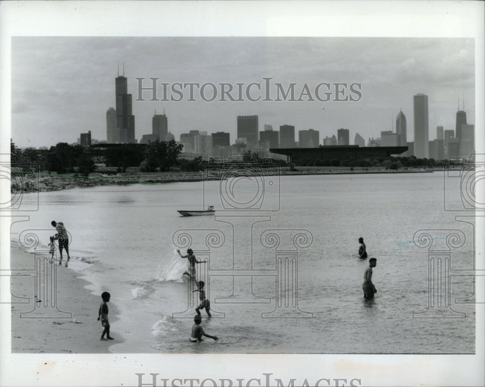 1994 Press Photo Beach Reopen City Content Bacteria - RRW61675 - Historic Images