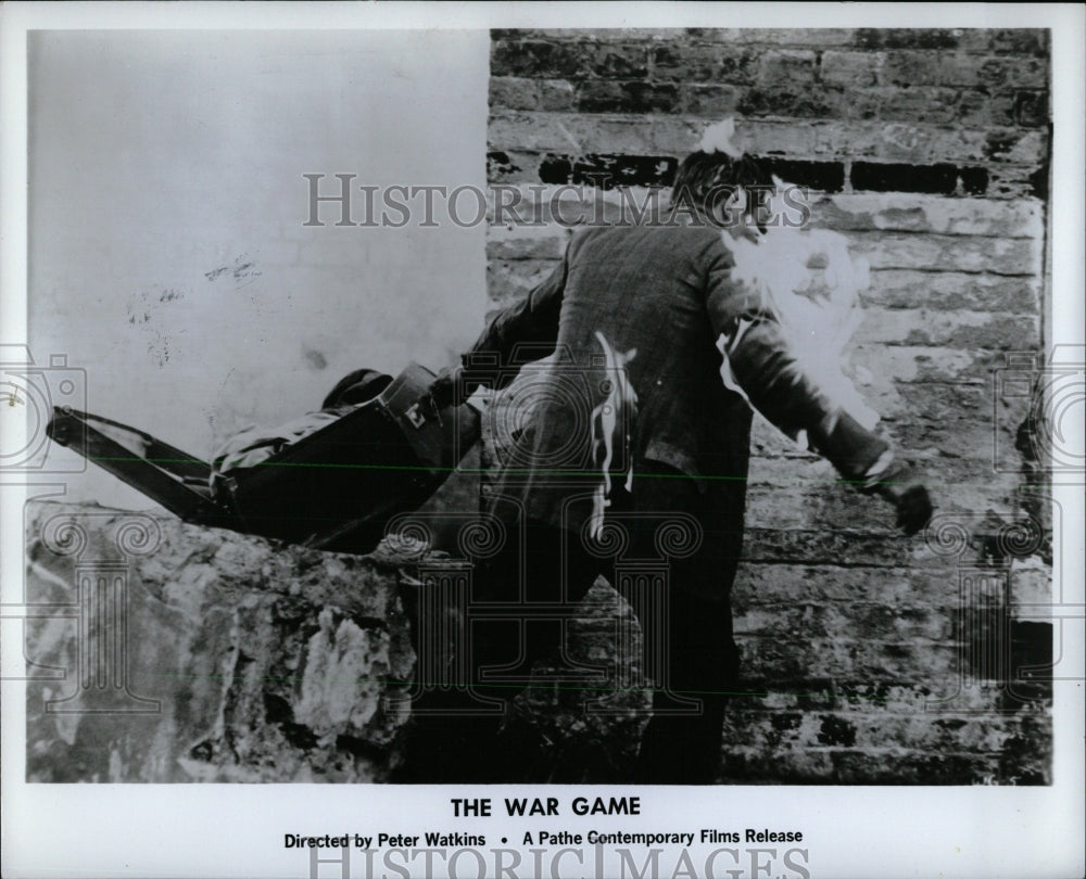 1968 Press Photo War Game Peter Watkin Pathe Film - RRW61921 - Historic Images