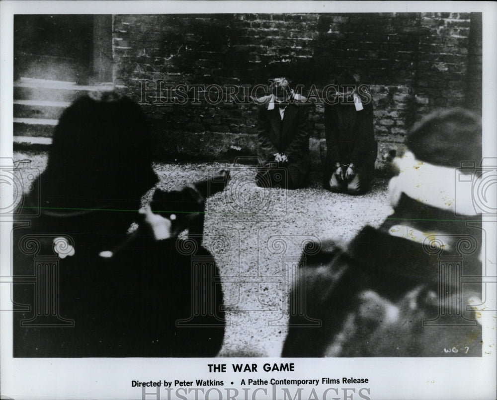 1968 Press Photo War Game Film Firing Squad Scene - RRW61925 - Historic Images