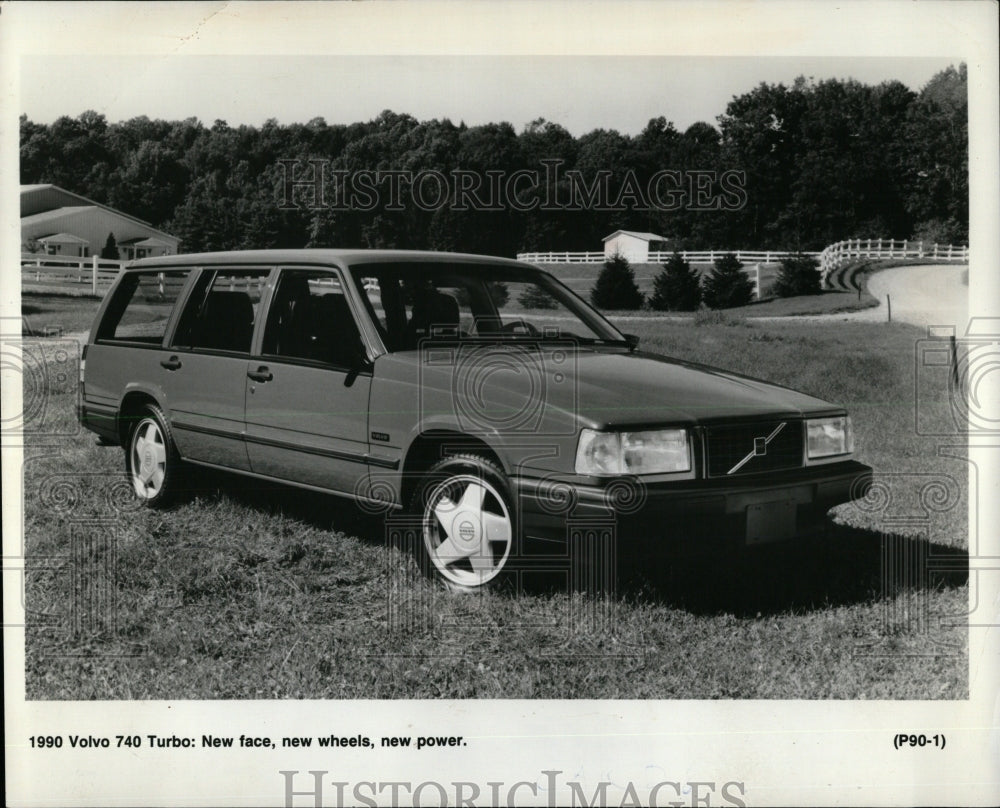 1990 Press Photo 1990 Volvo 740 turbo - RRW62219 - Historic Images