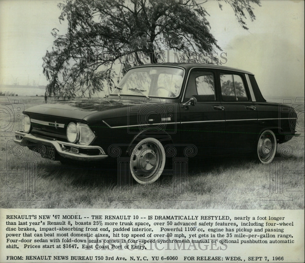 1966 Press Photo 1967 Renault 10 sedan - RRW62565 - Historic Images