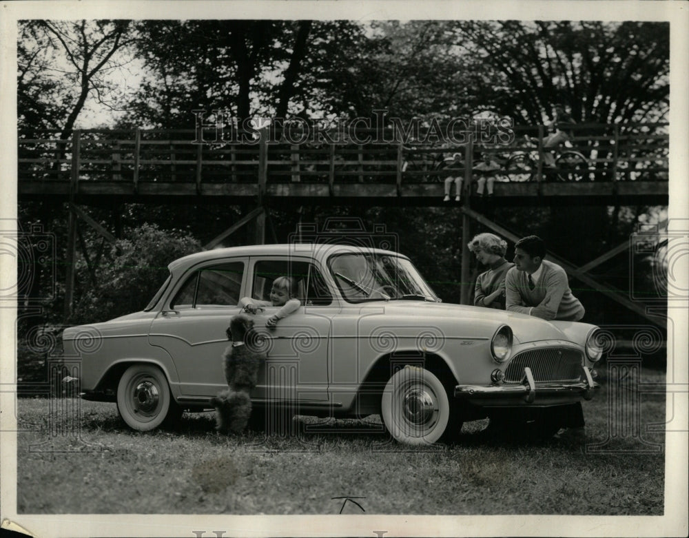 1960 Press Photo French-made Simca Etoile family sedan - RRW62597 - Historic Images