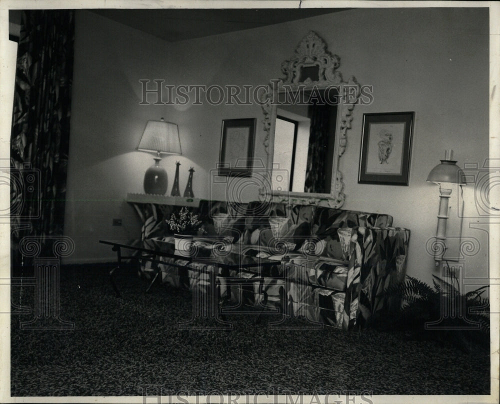 1973 Press Photo Living Room Designed Richard Honquest - RRW62733 - Historic Images