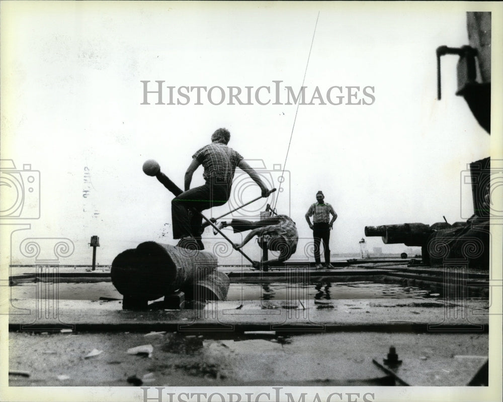 1981 Press Photo Canadian Woodsman Tumbles Fall Fest - RRW62923 ...