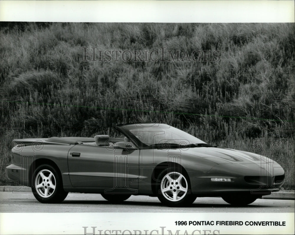 1995 Press Photo 1996 Pontiac Firebird Convertible - RRW63195 - Historic Images
