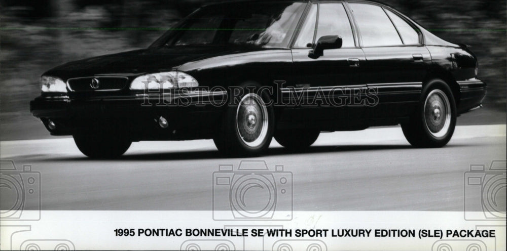 1995 Press Photo PONTIAC BONNEVILLE SE SPORT LUXURY - RRW63285 - Historic Images