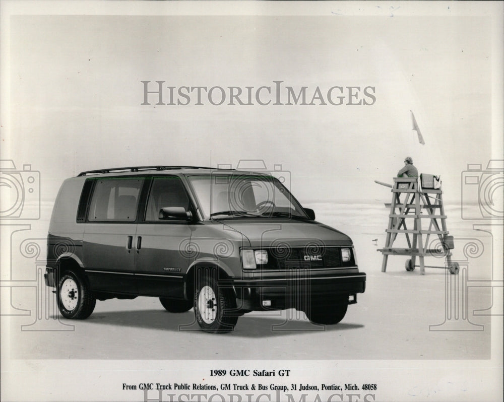 1989 Press Photo GMC Safari GT Base Prices Reasonable - RRW63363 - Historic Images