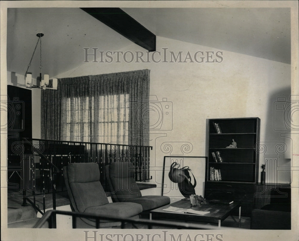 1967 Press Photo Living Room Dining Room Iron Divider - RRW63483 - Historic Images