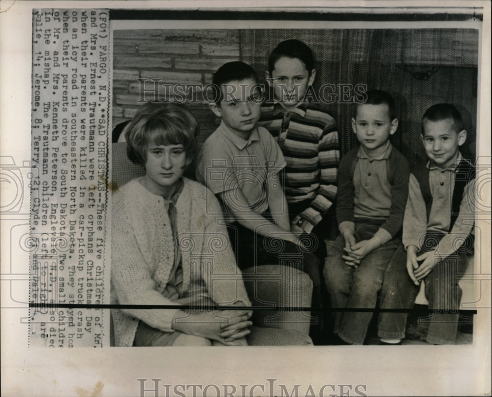 1964 Press Photo Trautmann Crash Children Orphans - RRW63589 - Historic Images