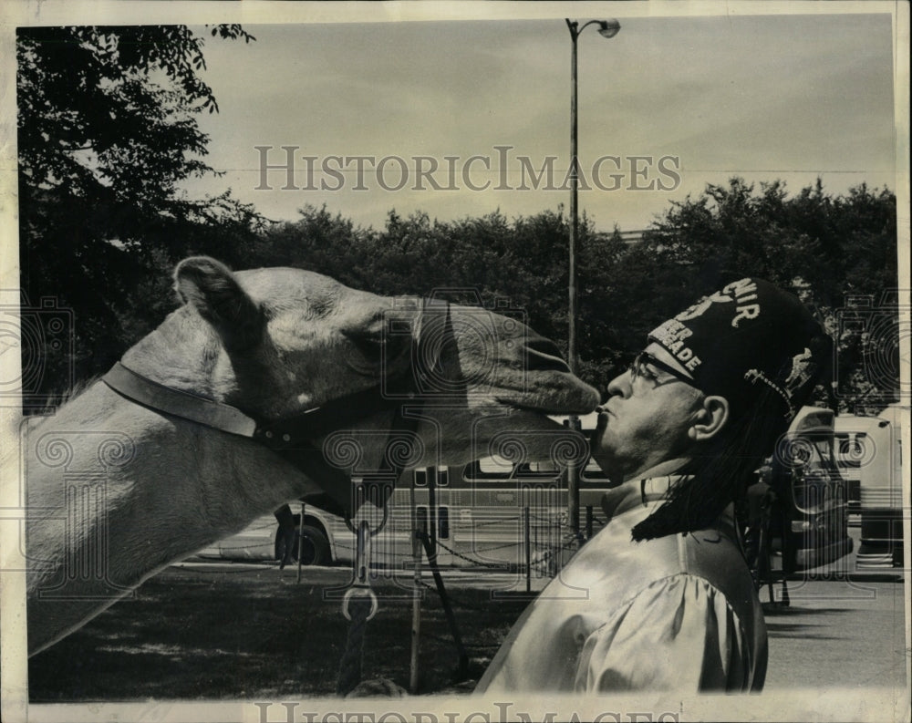 1963 Press Photo Niles Newcomb Waterloo Iowa parade - RRW63637 - Historic Images