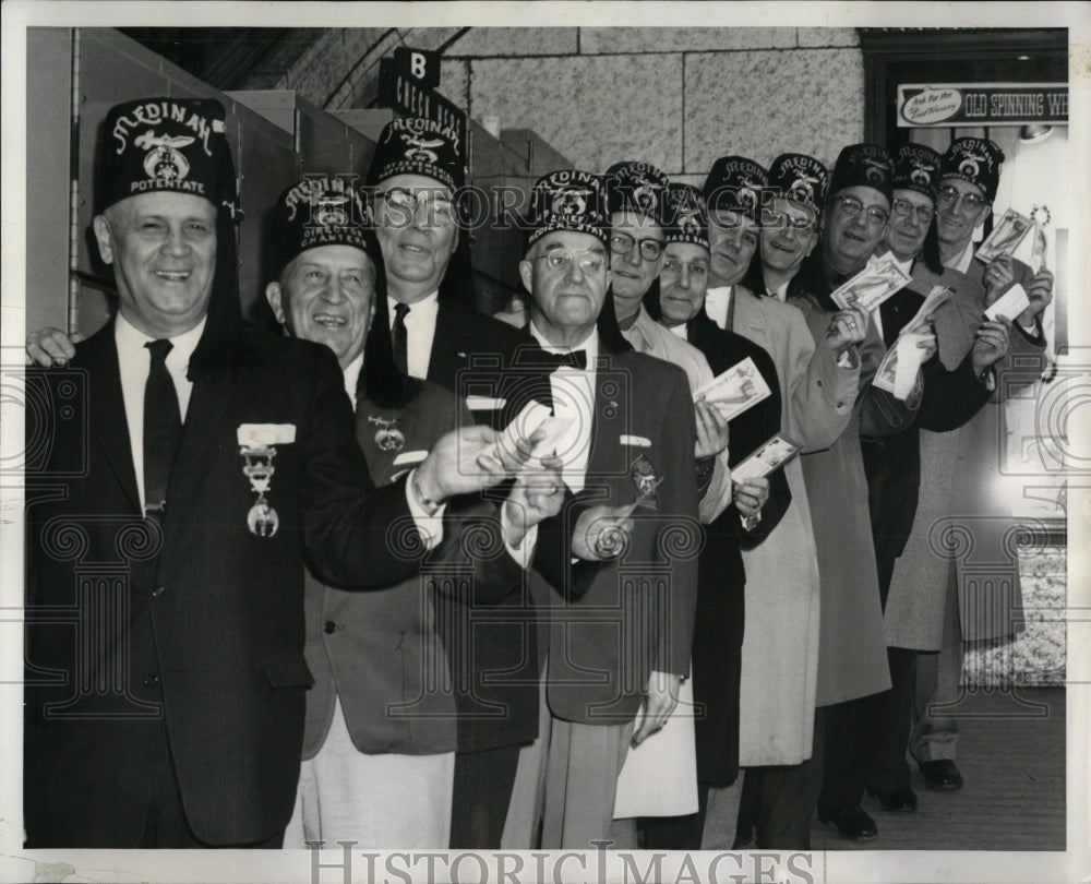 1958 Press Photo Medinah Temple Shriners To Attend Game - RRW63659 - Historic Images