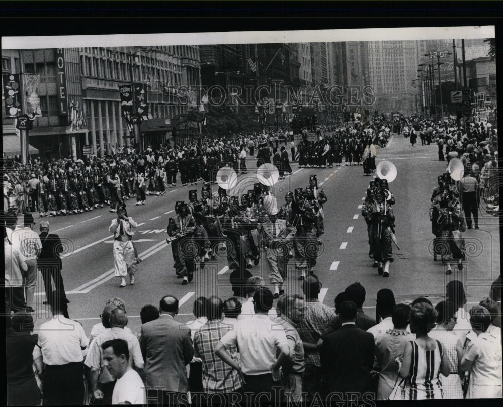 1968 Press Photo Shrine Parade Chicago Streets - RRW63671 - Historic Images