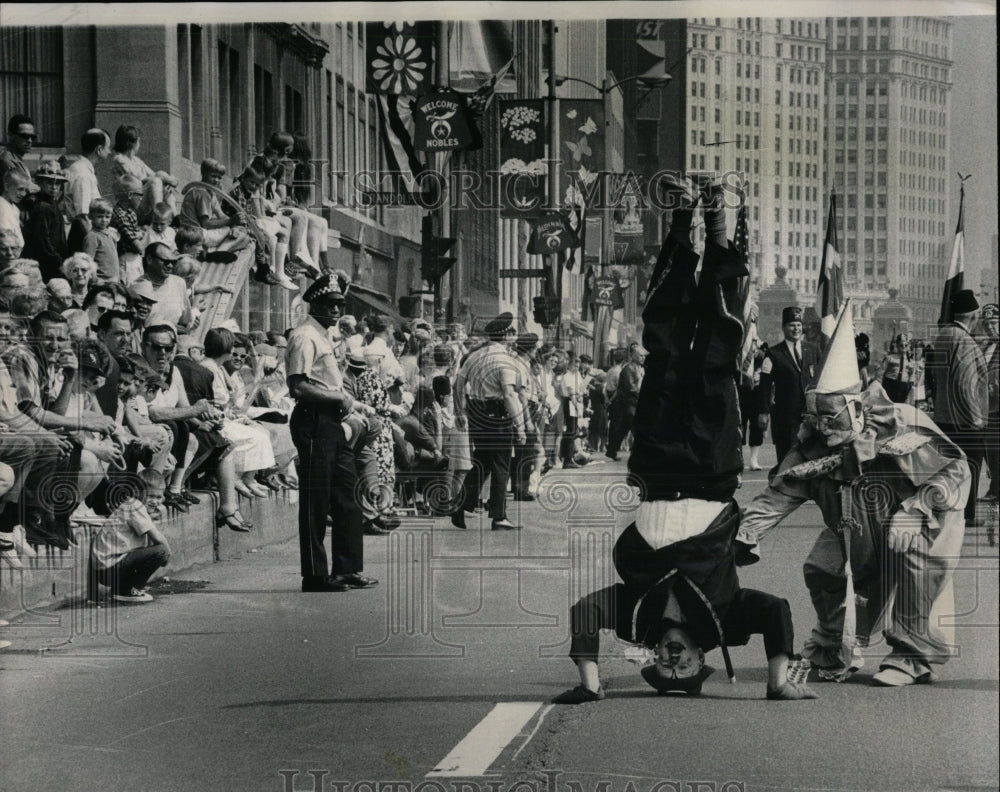 1968 Press Photo Clowns At Shrine Parade In Chicago - RRW63675 - Historic Images