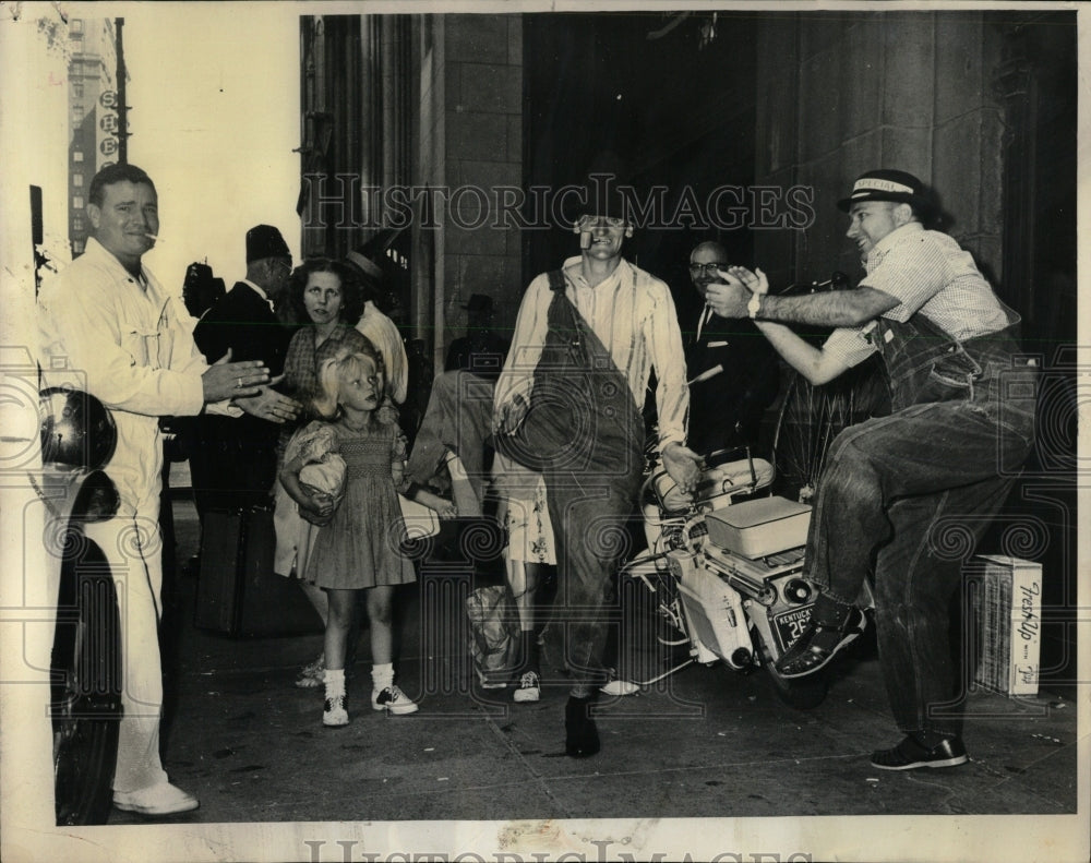 1963 Press Photo Shriner Hillbillies C Row W. Miranda - RRW63869 - Historic Images