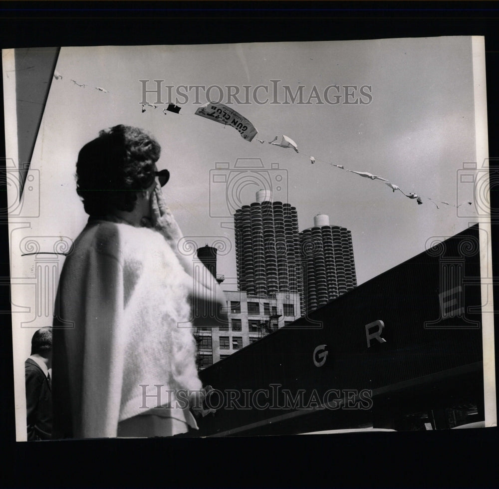 1964 Press Photo Shriners Hang Clothing Line In City - RRW63873 - Historic Images