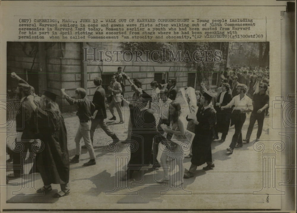 1969 Press Photo Harvard Graduates Celebrate Ceremony - RRW64069 - Historic Images