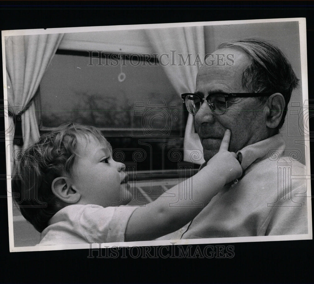 1970 Press Photo Over Population - RRW64121 - Historic Images