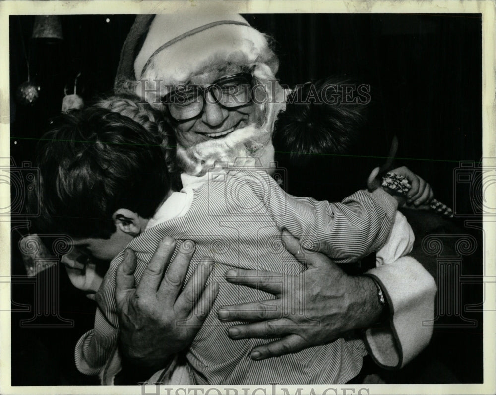 1986 Press Photo Santa Clause - RRW64207 - Historic Images