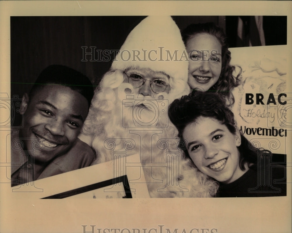 1992 Press Photo Santa Claus Christmas Celebrations - RRW64215 - Historic Images