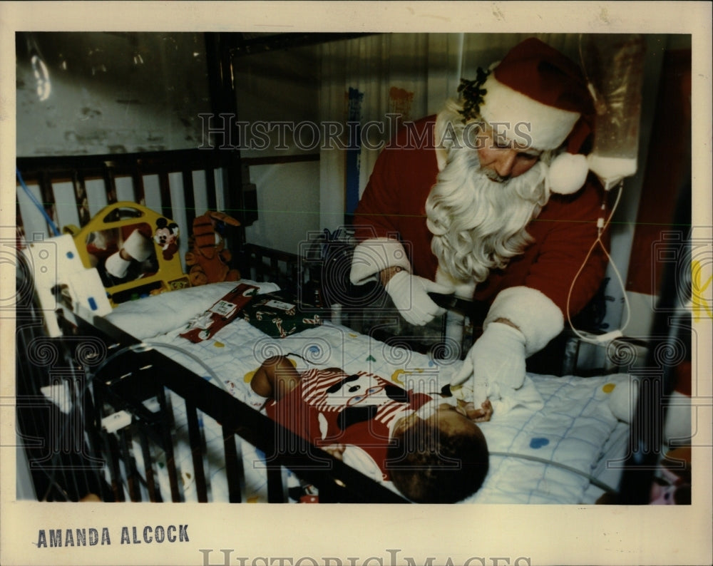 1990 Press Photo Santa Claus Patrick Powell La Rabida - RRW64217 - Historic Images