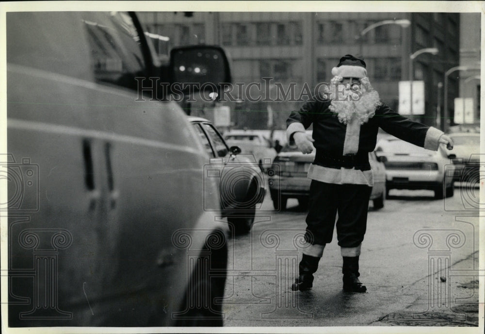 1991 Press Photo Santa&quot;Bogdan Munteanu&quot; Direct Traffic - RRW64219 - Historic Images