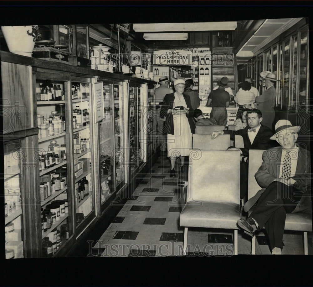 1956 Press Photo Interior of Sargents Oldes Drug Store - RRW64227 - Historic Images