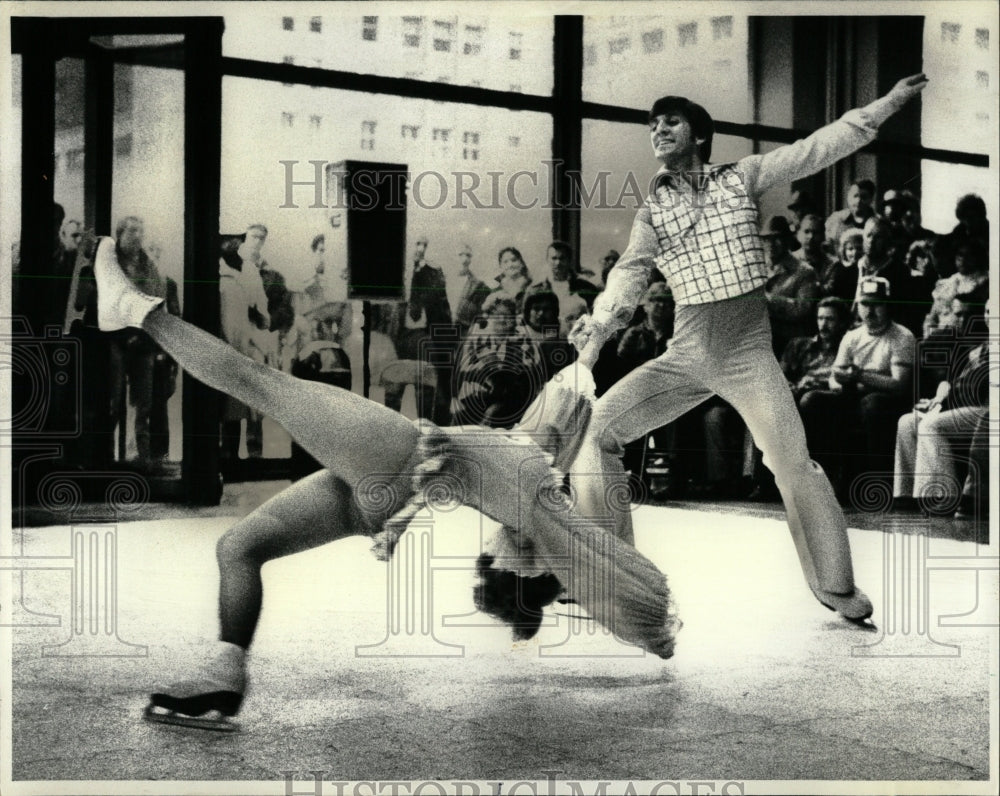 1978 Press Photo Shipstads &amp; Johnson Ice Follies Dwyer - RRW64239 - Historic Images