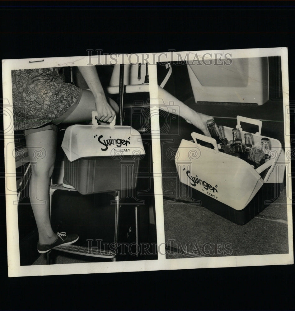 1970 Press Photo Swinger Cooling Case Ice Box - RRW64357 - Historic Images