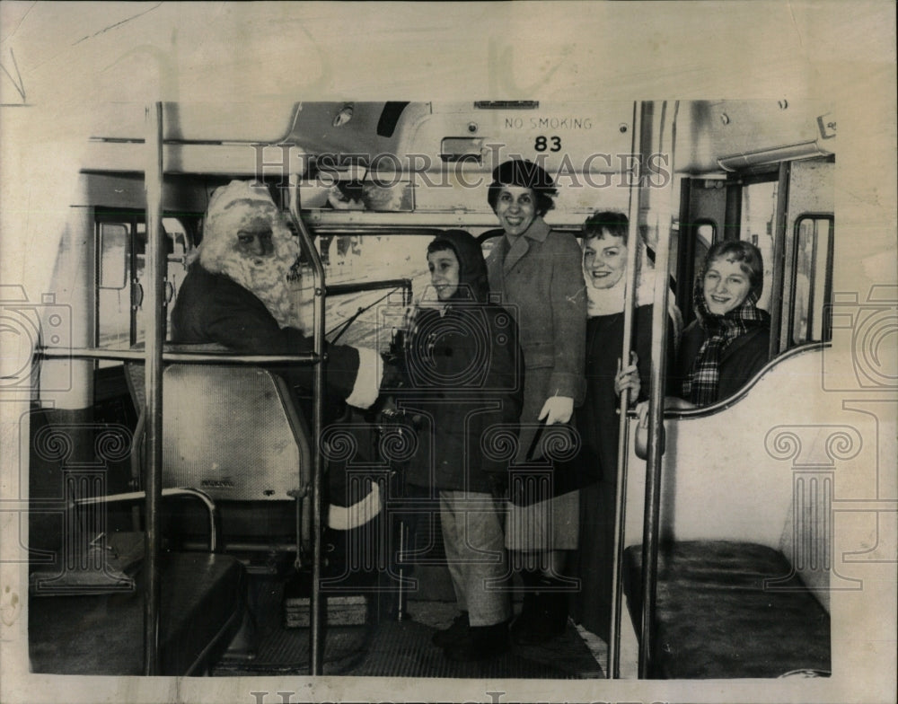 1958 Press Photo Santa Claus Bus Driver Vingale - RRW64487 - Historic Images