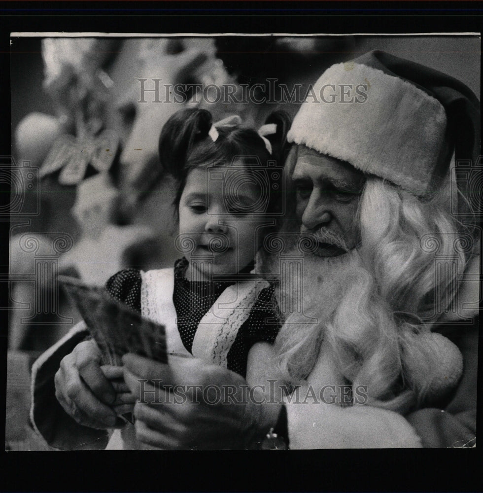 1973 Press Photo Girl On Santas Lap Christmas Seals - RRW64519 - Historic Images