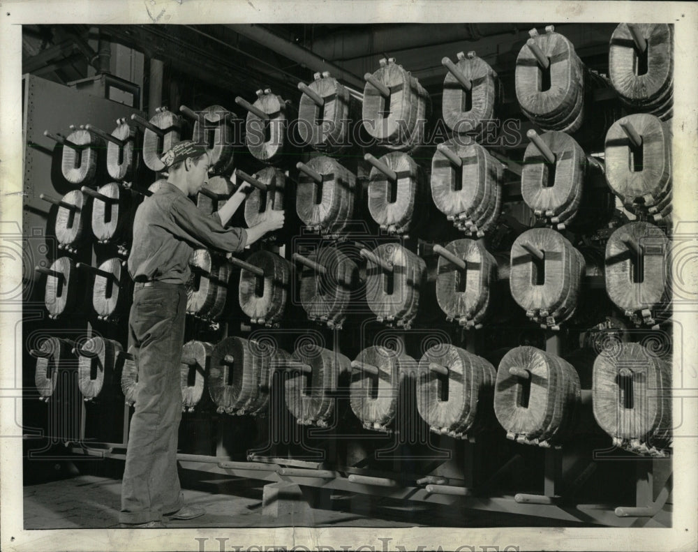 1943 Press Photo Coils Westinghouse Flexarc Welders - RRW64569 - Historic Images
