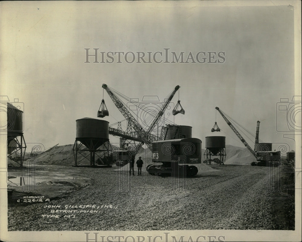 Press Photo Detroit Grain Bins John Gillespie Inc - RRW64571 - Historic Images