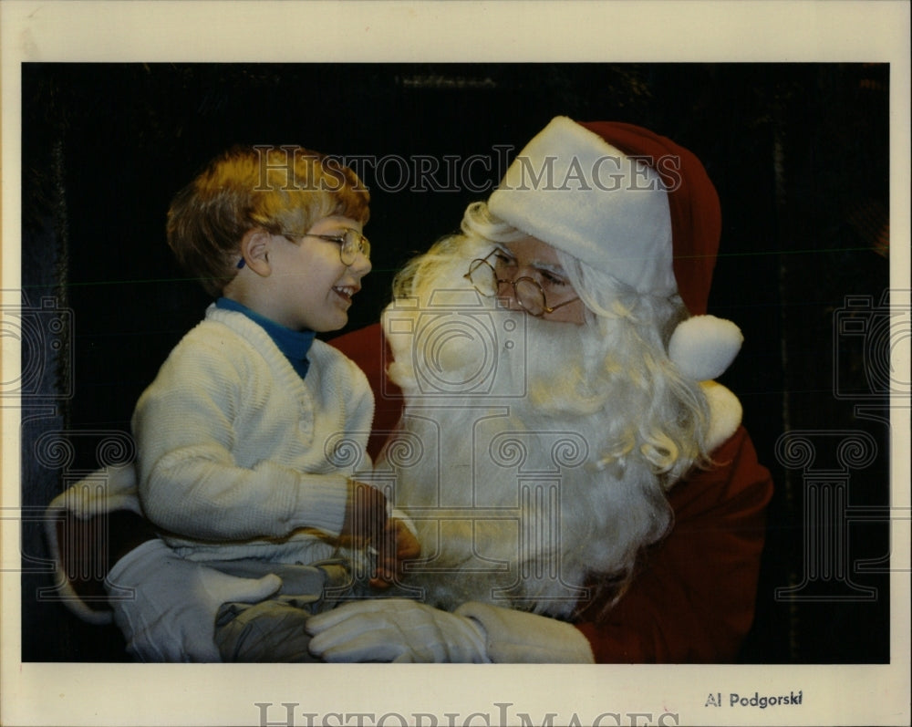 1992 Press Photo Joey Noerr & Santa Claus - RRW64645 - Historic Images
