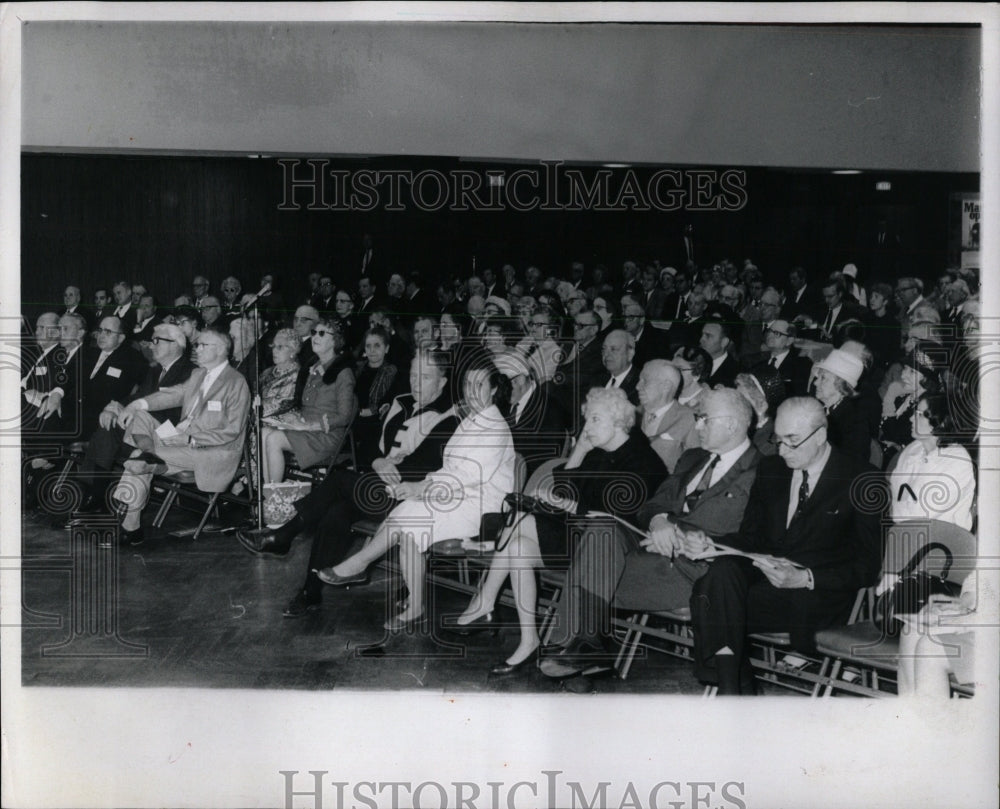 1969 Press Photo Shareholders Santa Fe Industries - RRW64667 - Historic Images