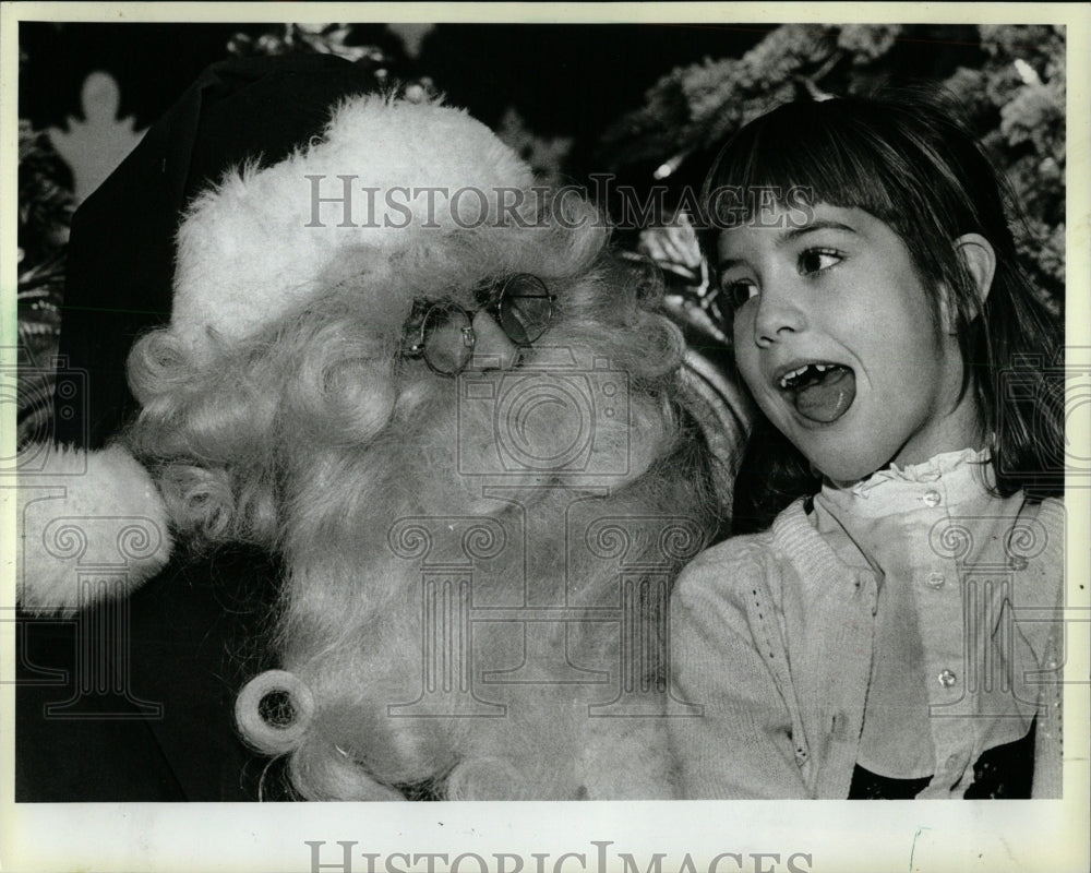 1984 Press Photo Santa Claus - RRW64717 - Historic Images