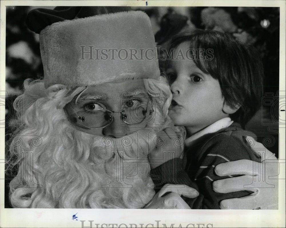 1982 Press Photo Jeremy Kolaites Santa Claus Carson Co - RRW64719 - Historic Images