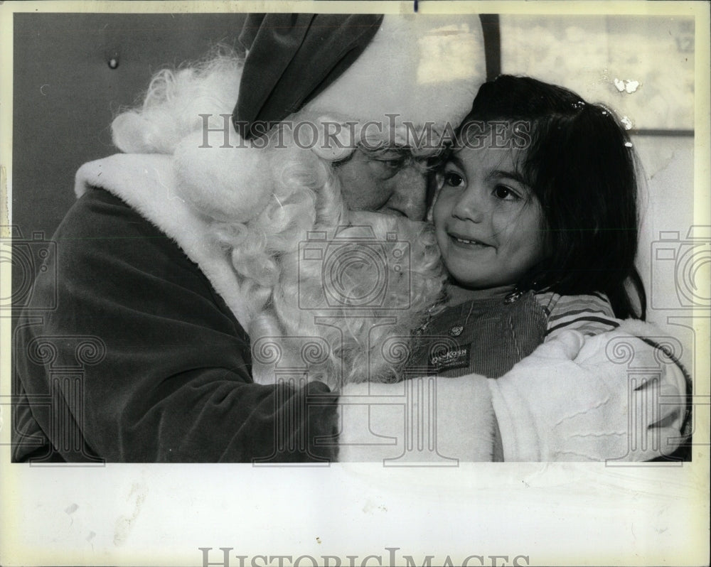 1983 Press Photo Wiebold Santa Claus Fred Nebel family - RRW64723 - Historic Images