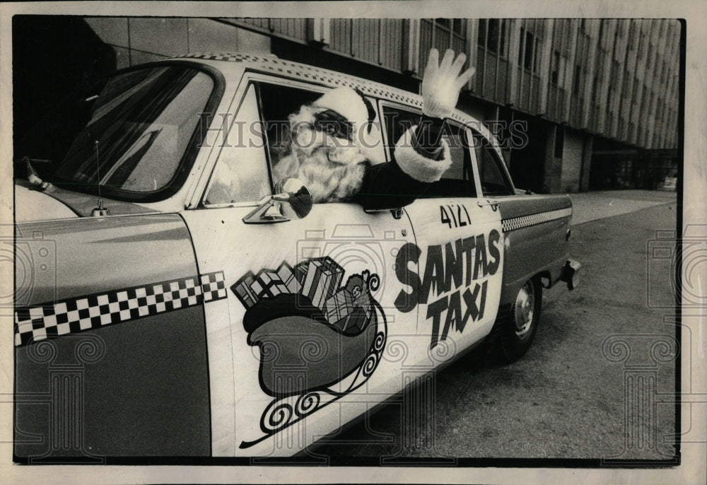 1980 Press Photo Cab drive Roosevelt Lambert Christmas - RRW64743 - Historic Images