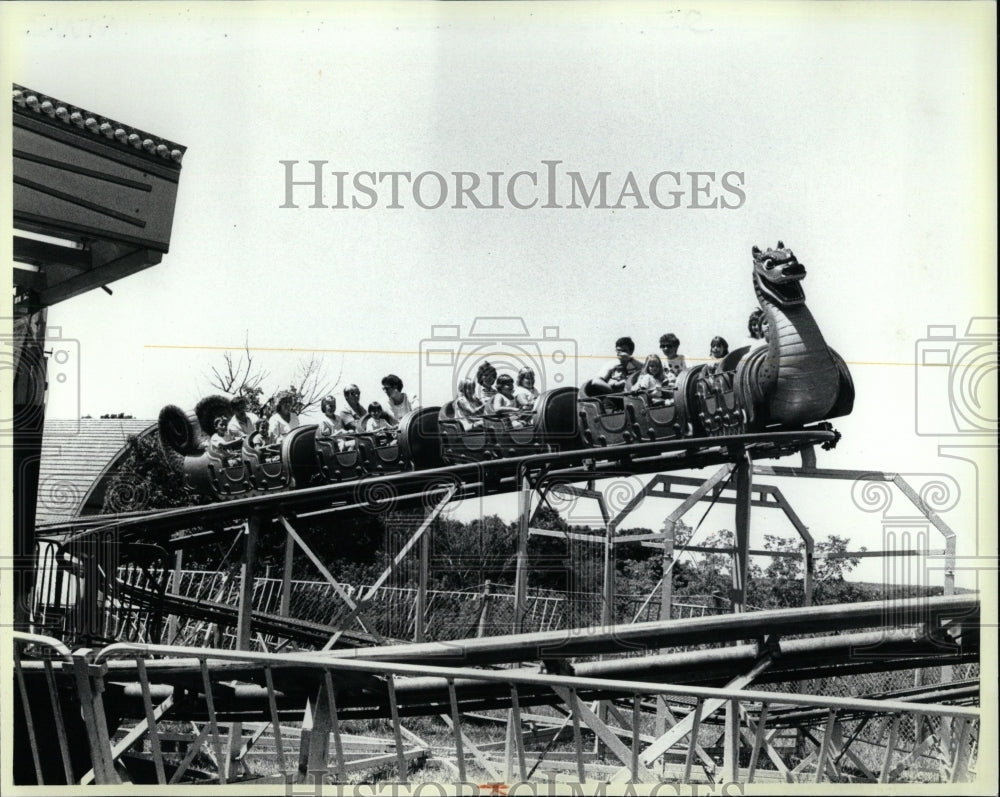 1988 Press Photo Dragon Coaster Ride Santa&#39;s Village - RRW64751 - Historic Images