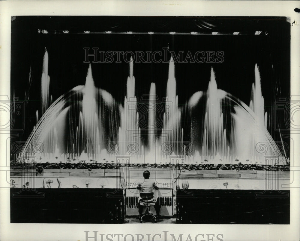 1963 Press Photo Polar Dome Amazing Dancing Waters - RRW64781 - Historic Images